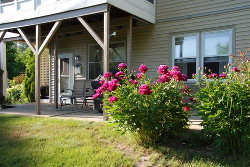 285 E Side Dr, Concord, NH, 03301-5472 | Card Image