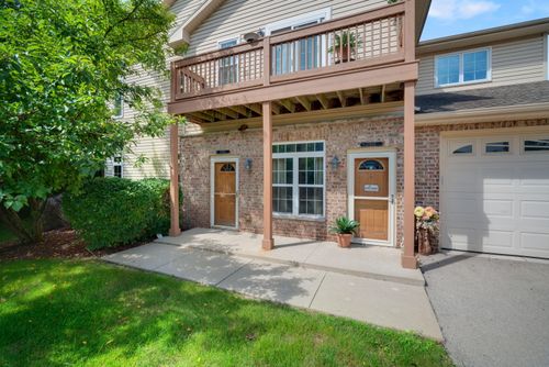 17835 W Radam Dr, New Berlin, WI, 53146 | Card Image