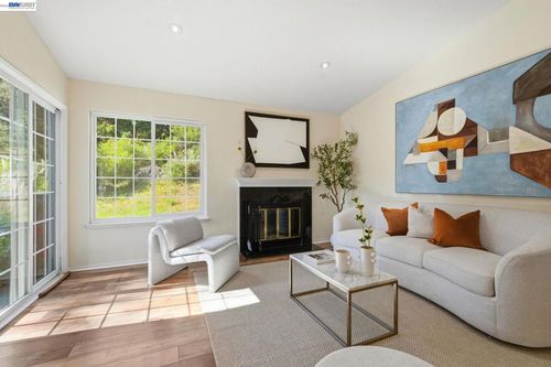 apt-f-515 Canyon Oaks Dr, Oakland, CA, 94605-3895 | Card Image