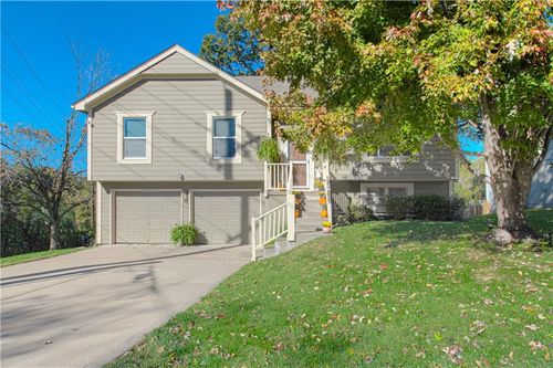 7132 N Hickory St, Kansas City, MO, 64118-2798 | Card Image