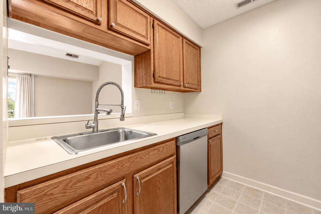 Residential Lease in PLAINSBORO 5