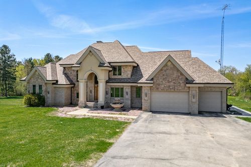 15215 White School Road, Roscoe, IL, 61073 | Card Image