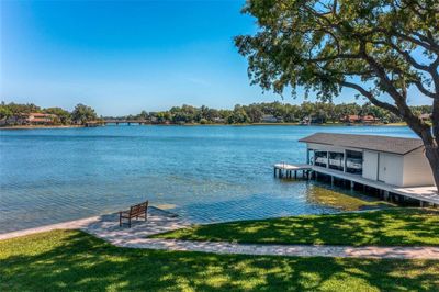 Luxury Home on Lake Conway | Image 1