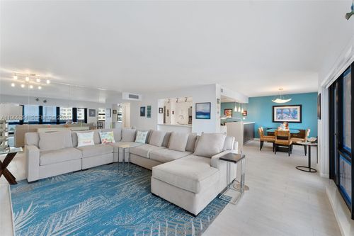 916-5100 N Ocean Blvd, Lauderdale By The Sea, FL, 33308-3012 | Card Image
