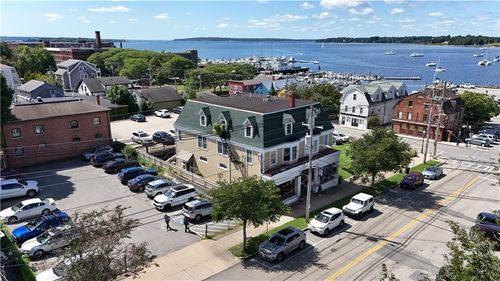 2e-18 State St, Bristol, RI, 02809-1812 | Card Image