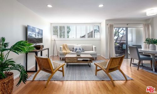 unit-e317-6050 Canterbury Dr, Culver City, CA, 90230-6816 | Card Image