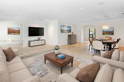 1108 Washington St, Hollywood, FL, 33019-1926 | Card Image