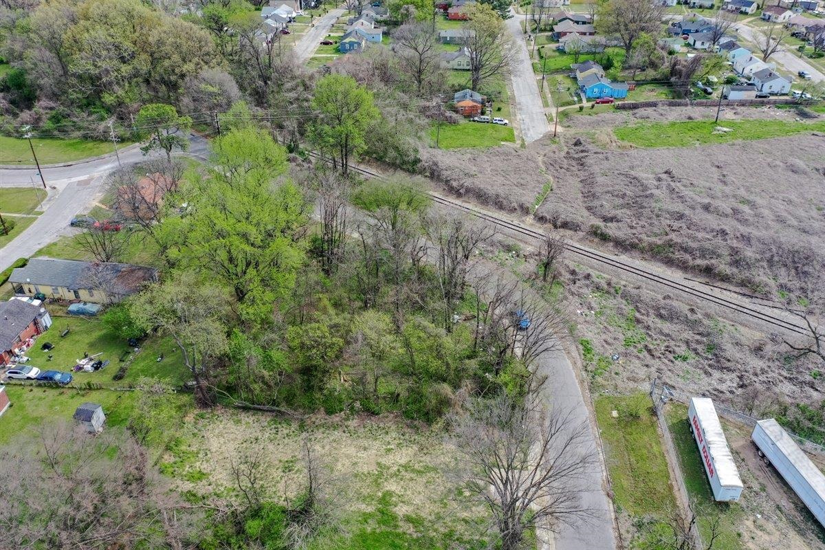 Land in Memphis 3