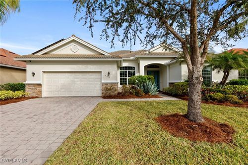 8207 Potomac Ln, NAPLES, FL, 34104-6547 | Card Image