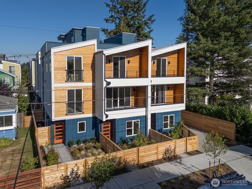 b-9018 13th Ave Nw, Seattle, WA, 98117-3405 | Card Image