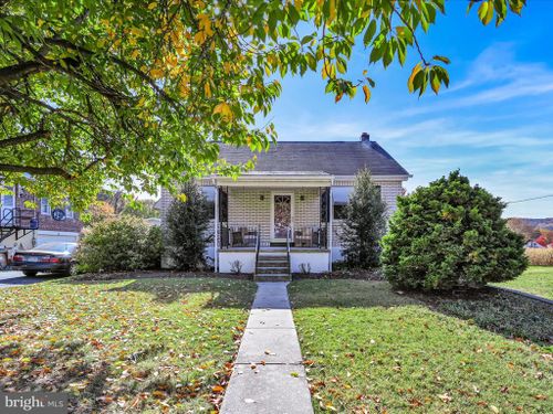 40 E Charles Street, WERNERSVILLE, PA, 19565 | Card Image