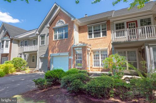 6 Howe Ct, Pennington, NJ, 08534-5252 | Card Image