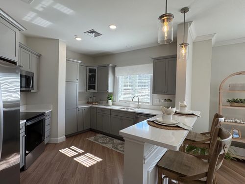 102-74 Rockingham Rd, Derry, NH, 03038-4145 | Card Image