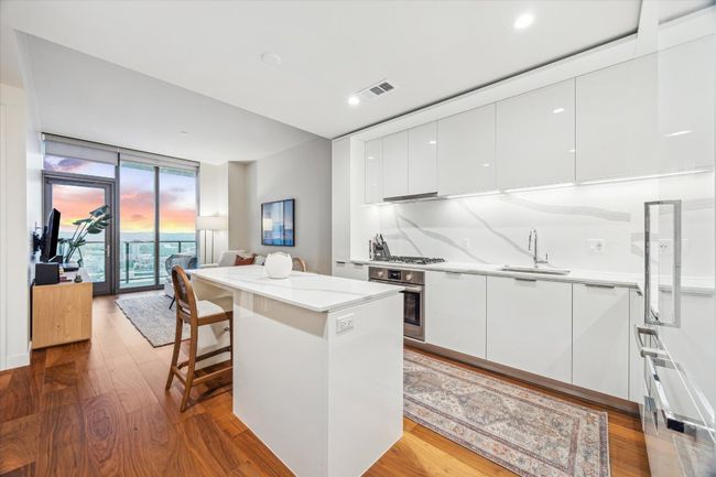 2304 - 44 East Ave, Condo with 1 bedrooms, 1 bathrooms and 1 parking in Austin TX | Image 4
