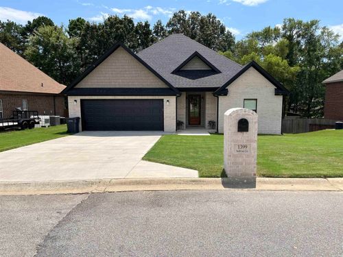1399 Sullivan Cir, Jonesboro, AR, 72404-9584 | Card Image