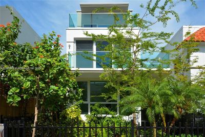 A - 1410 Euclid Ave, Townhouse with 3 bedrooms, 3 bathrooms and null parking in Miami Beach FL | Image 1