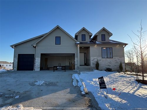 4635 173rd Street, Urbandale, IA, 50323 | Card Image