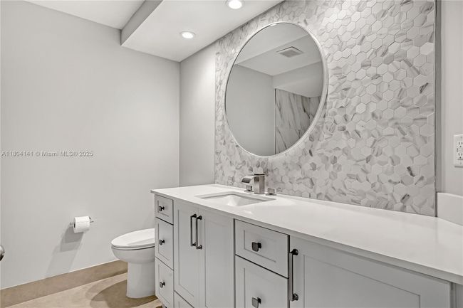 APT-2 - 6102 Se Landing Way, Condo with 2 bedrooms, 2 bathrooms and null parking in Stuart FL | Image 34