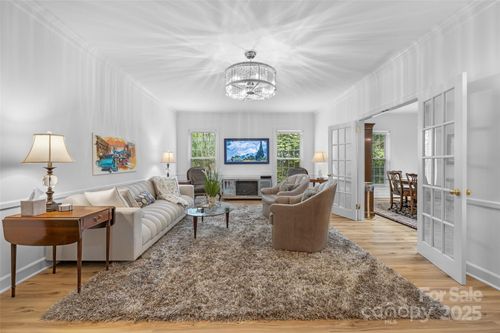 apt-24-300 N Fulton St, Salisbury, NC, 28144-4253 | Card Image