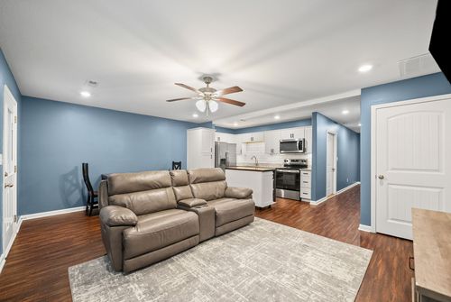 unit-603-135 Country Ln, Clarksville, TN, 37043-3948 | Card Image