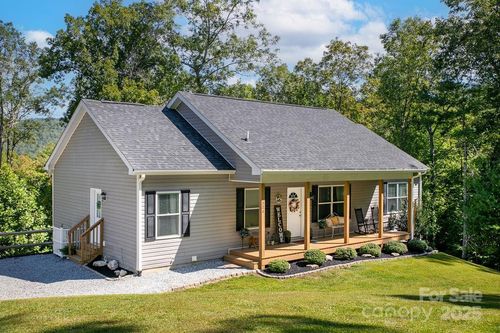 326 Little Ridge Dr, Penrose, NC, 28766-7802 | Card Image