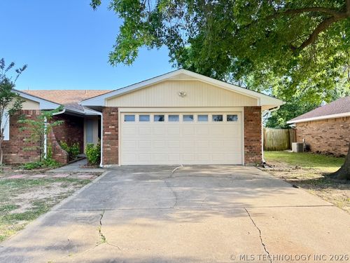 3009 Hilltop Ave, Muskogee, OK, 74403-7748 | Card Image