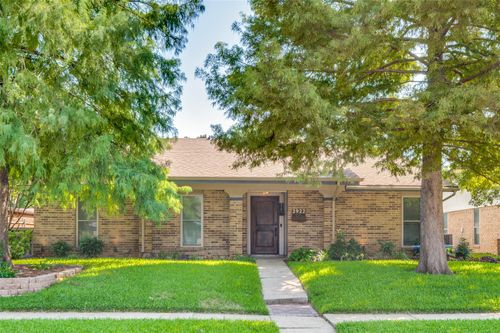 2922 Hazelwood Dr, Garland, TX, 75044-3725 | Card Image