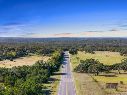 618 Windmill Ridge Dr, Blanco, TX, 78606-2201 | Card Image