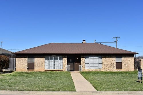 8321 Oak Ct, North Richland Hills, TX, 76182-6011 | Card Image