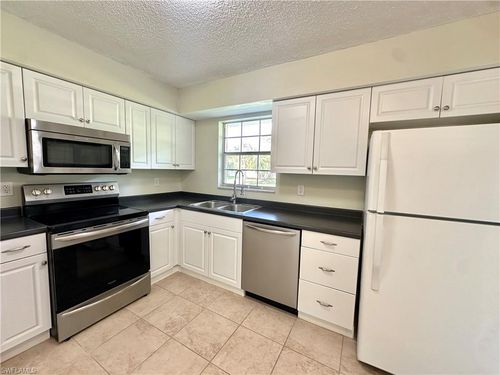 apt-d3-3325 Airport Rd N, NAPLES, FL, 34105-2821 | Card Image