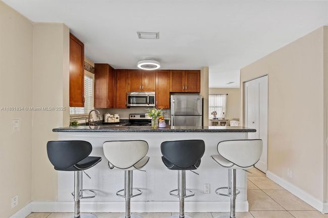 6800 Bayfront Cir, House other with 3 bedrooms, 3 bathrooms and null parking in Margate FL | Image 8