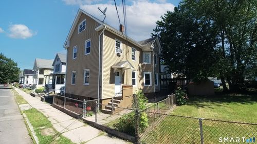 3 Pasco St, Meriden, CT, 06451-2998 | Card Image