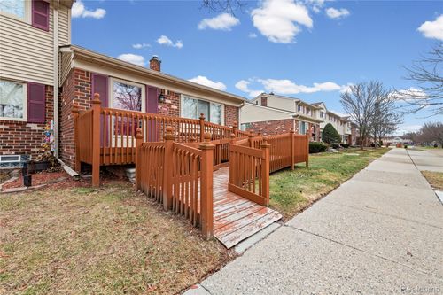 23665 Haig St, Taylor, MI, 48180-3423 | Card Image