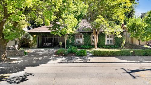 255 E Napa St, Sonoma, CA, 95476-6720 | Card Image