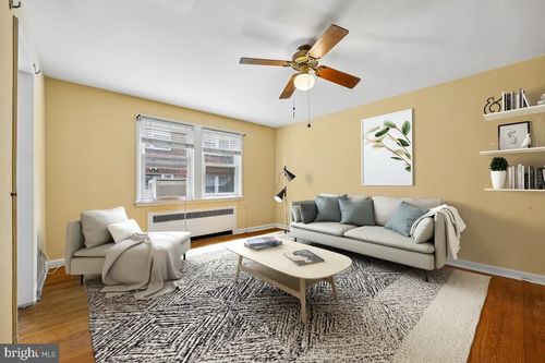 302-2301 41st St Nw, WASHINGTON, DC, 20007-4983 | Card Image