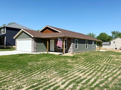 1803 S Elm St, El Dorado Springs, MO, 64744-2201 | Card Image