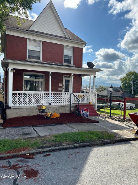 7th Ave, Altoona, PA 16601