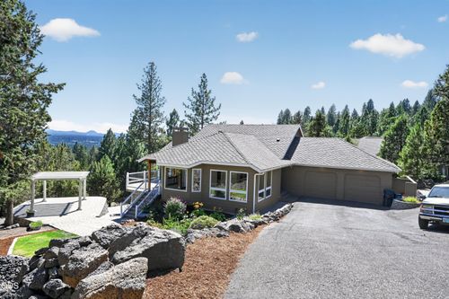 1573 Nw City View Drive, Bend, OR, 97703 | Card Image