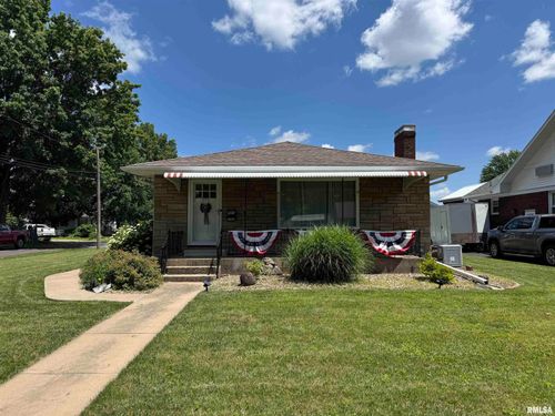 995 Brown Ave, Galesburg, IL, 61401-2928 | Card Image