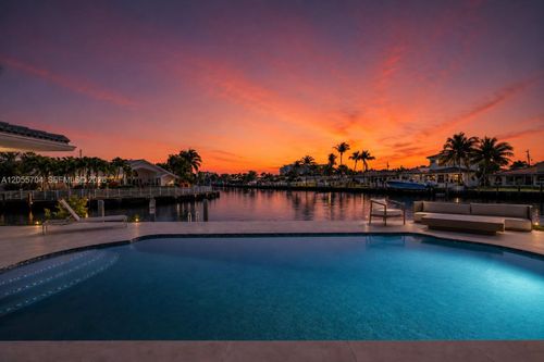 670 Se 7th Ave, Pompano Beach, FL, 33060-8148 | Card Image