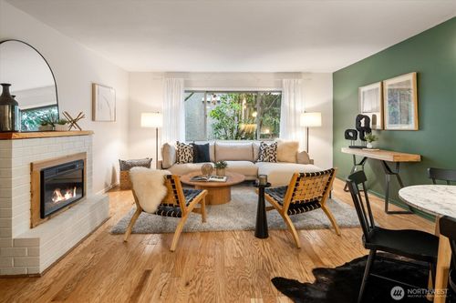 apt-403-3820 Ne 155th Pl, Lake Forest Park, WA, 98155-6722 | Card Image