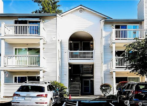 b304-11325 19th Ave Se, Everett, WA, 98208-5172 | Card Image