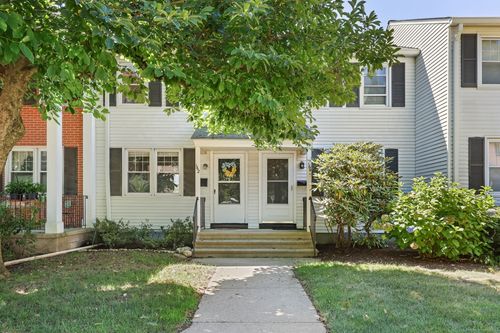 162 Sylvan Knoll Rd, Stamford, CT, 06902-5355 | Card Image