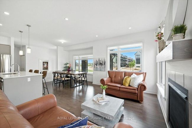 665 Cordelette Cir, House attached with 3 bedrooms, 3 bathrooms and 4 parking in Orleans ON | Image 17