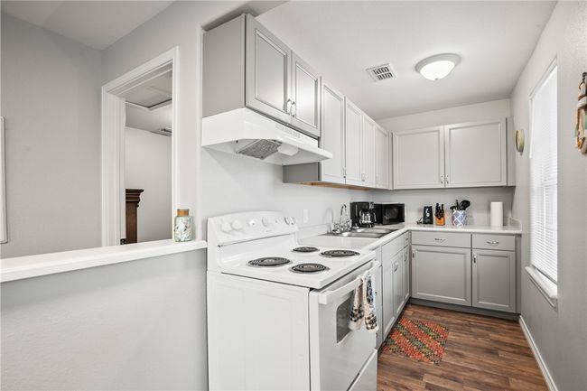 507 S Arch St, Home with 18 bedrooms, 6 bathrooms and null parking in Aransas Pass TX | Image 23