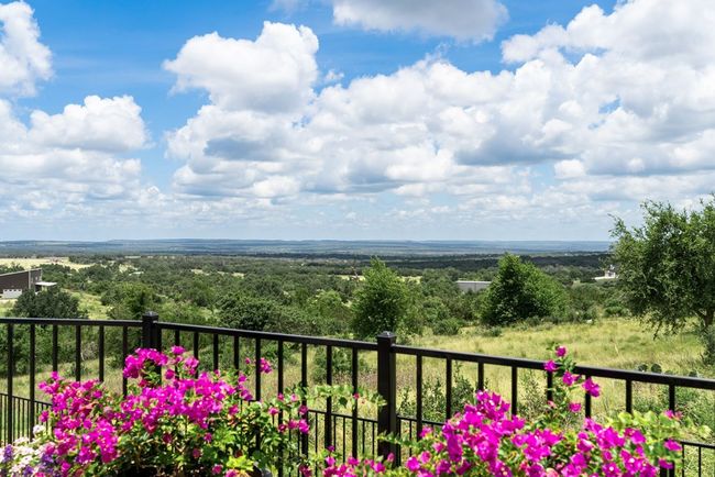 115 Trophy Oak Pt, Home with 5 bedrooms, 5 bathrooms and 3 parking in Fredericksburg TX | Image 41