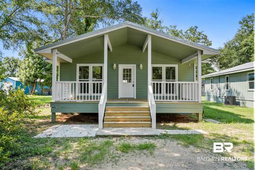 210 W Verbena Ave, Foley, AL, 36535-1960 | Card Image