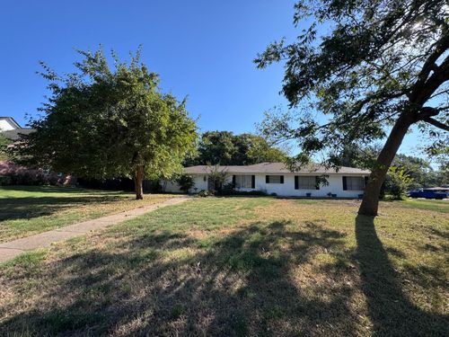 2906 Tanglewood Dr, Commerce, TX, 75428-3814 | Card Image