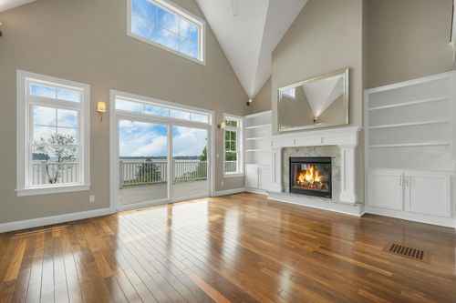 298A Dover Point Rd, Dover, NH, 03820 | Card Image