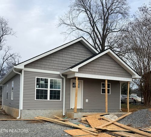 207 Andy Carr Ave, Alcoa, TN, 37701-2625 | Card Image